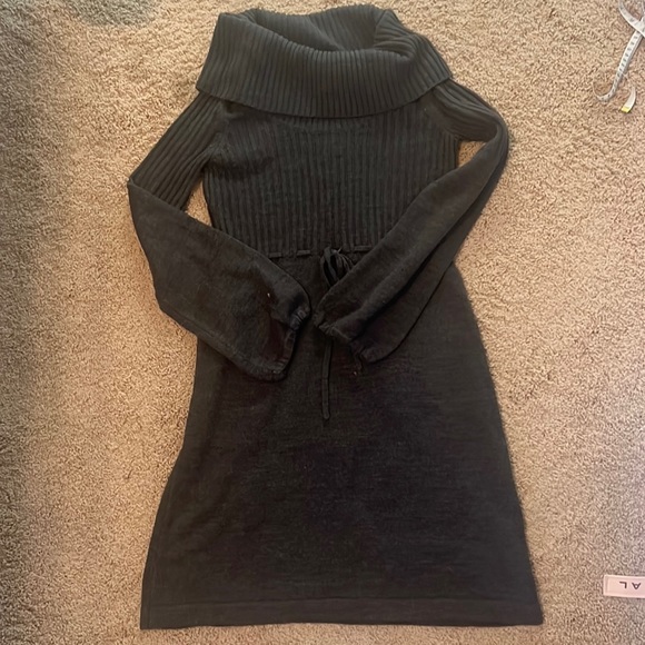 Gray Sweater Dress - Picture 4 of 10